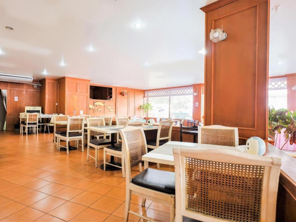 Oyo 565 Trang Hotel Extérieur photo