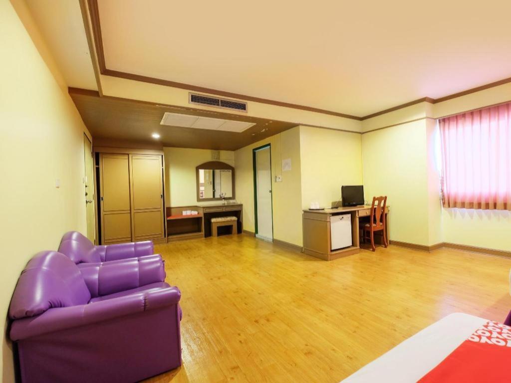 Oyo 565 Trang Hotel Extérieur photo