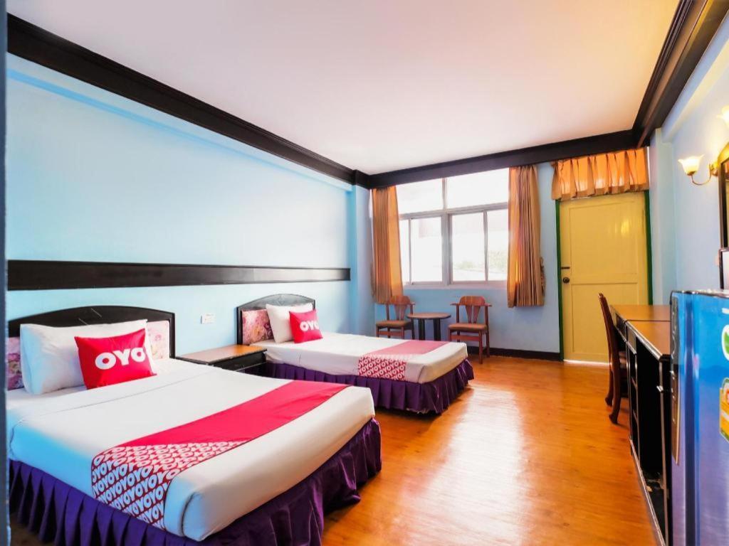 Oyo 565 Trang Hotel Extérieur photo
