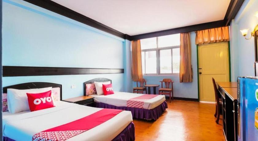 Oyo 565 Trang Hotel Extérieur photo