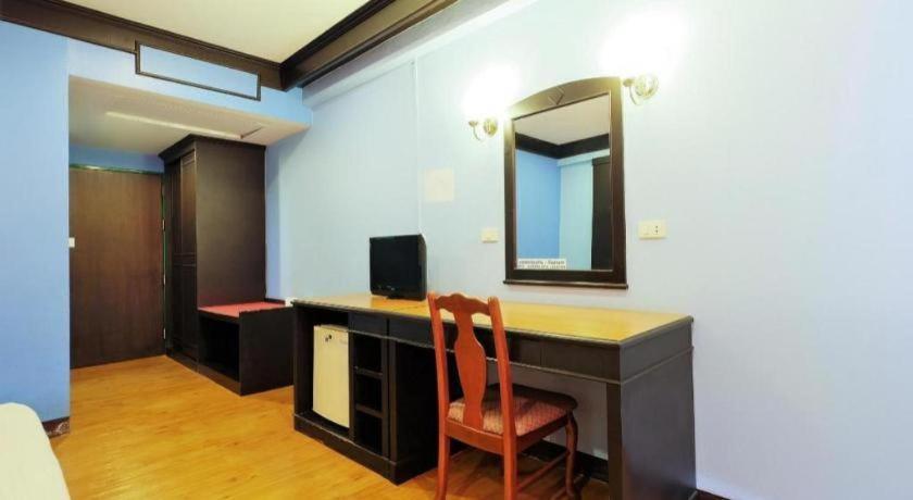 Oyo 565 Trang Hotel Extérieur photo