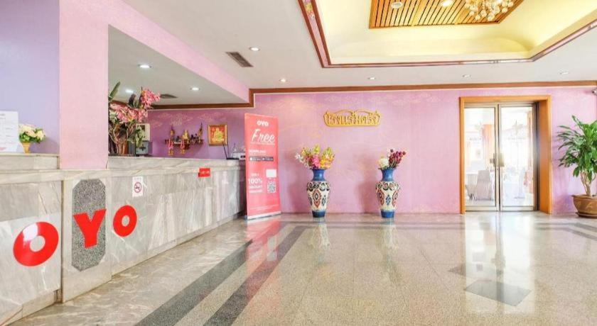 Oyo 565 Trang Hotel Extérieur photo