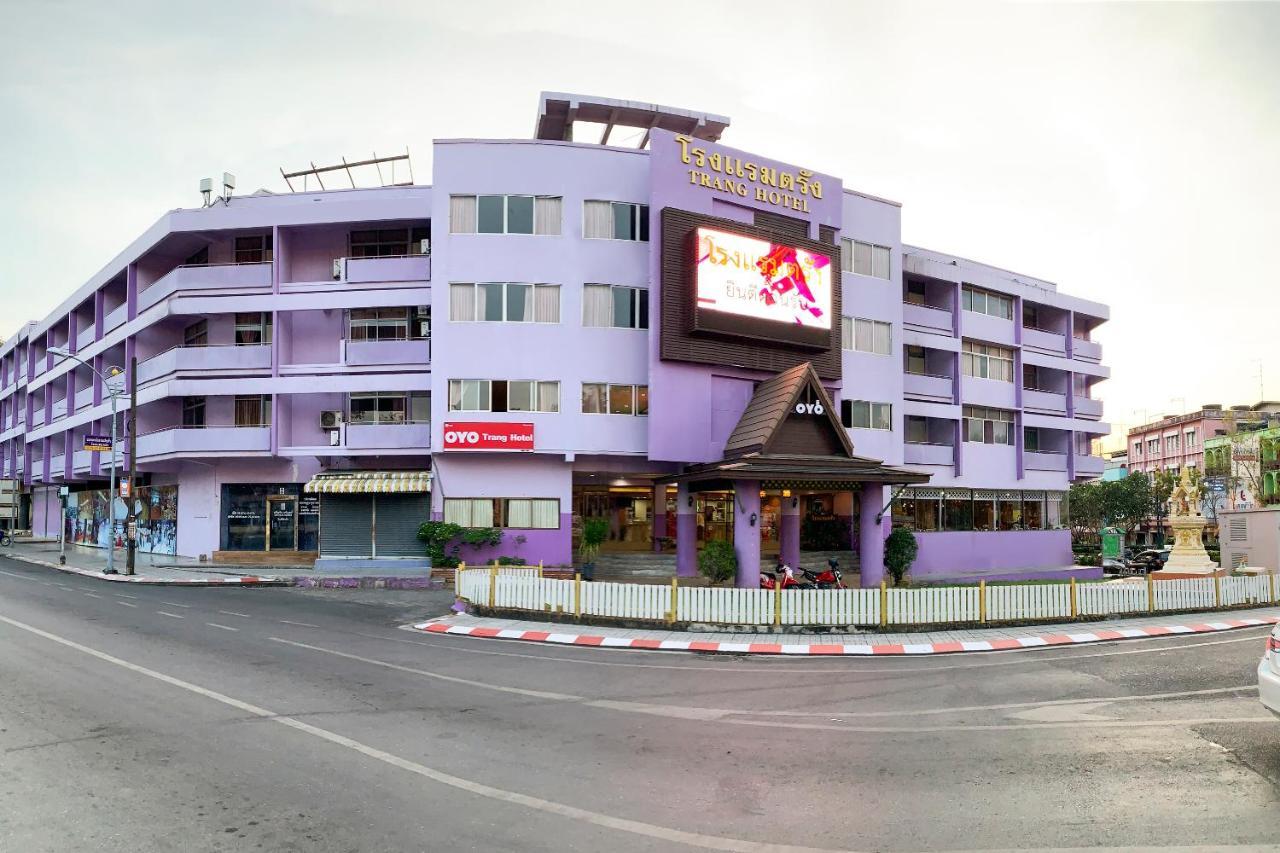 Oyo 565 Trang Hotel Extérieur photo